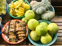 Fruits de variété et dessert thaïlandais photos libres de droits Fruits de variété et dessert thaïlandais photos libres de droits