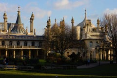 Främre sikt av den kungliga paviljongen i Brighton fotografering för bildbyråer Främre sikt av den kungliga paviljongen i Brighton fotografering för bildbyråer