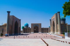 Främsta fyrkant i Samarkand arkivbild Främsta fyrkant i Samarkand arkivbild