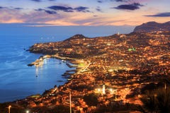 Funchal horisont efter solnedgång i sommar royaltyfria bilder Funchal horisont efter solnedgång i sommar royaltyfria bilder