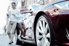 Fuoco selettivo di un'automobile moderna immagini stock libere da diritti Fuoco selettivo di un'automobile moderna immagini stock libere da diritti