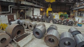 Fábrica vieja de producción auto de los componentes Warehouse del tubos de aluminio la producción de tubos del metal Soldadura de almacen de video Fábrica vieja de producción auto de los componentes Warehouse del tubos de aluminio la producción de tubos del metal Soldadura de almacen de video