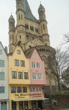 Färgrika hus i den gamla staden Cologne royaltyfri foto Färgrika hus i den gamla staden Cologne royaltyfri foto