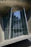 Fönster för Guggenheim Bilbao museumdetalj arkivbild Fönster för Guggenheim Bilbao museumdetalj arkivbild