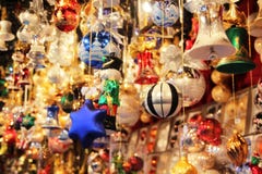 För julgrangarnering för nytt år familj för ferie för leksaker royaltyfria foton För julgrangarnering för nytt år familj för ferie för leksaker royaltyfria foton