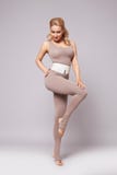För kvinnasport för skönhet sexig kläder för form för kropp för kondition för pilates för yoga royaltyfria foton För kvinnasport för skönhet sexig kläder för form för kropp för kondition för pilates för yoga royaltyfria foton