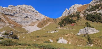för ngauruhoepark för mt nationell ny sikt zealand för tongariro Pilatus i Schweiz Arkivbild för ngauruhoepark för mt nationell ny sikt zealand för tongariro Pilatus i Schweiz Arkivbild