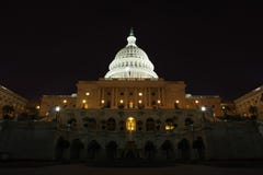Förenta staternaKapitolium på natten - Washington DC arkivbild Förenta staternaKapitolium på natten - Washington DC arkivbild