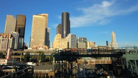 Förskjutning för lutande för Cityscape för Seattle färjalogi arkivfilmer Förskjutning för lutande för Cityscape för Seattle färjalogi arkivfilmer