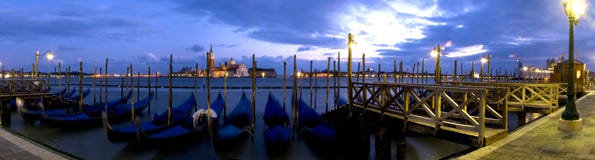 Gôndola em Veneza imagens de stock royalty free Gôndola em Veneza imagens de stock royalty free