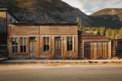 Gammalt västra trälager i St Elmo Gold Mine Ghost Town i Colorado, USA royaltyfria foton Gammalt västra trälager i St Elmo Gold Mine Ghost Town i Colorado, USA royaltyfria foton