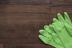 Gants en caoutchouc verts de nettoyage image libre de droits Gants en caoutchouc verts de nettoyage image libre de droits