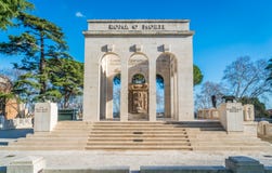 Garibaldi Ossuary Mausoleum en la colina de Janiculum en Roma, Italia imágenes de archivo libres de regalías Garibaldi Ossuary Mausoleum en la colina de Janiculum en Roma, Italia imágenes de archivo libres de regalías