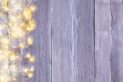 Garland Lights Wood Background ljusträbrädetextur fotografering för bildbyråer Garland Lights Wood Background ljusträbrädetextur fotografering för bildbyråer