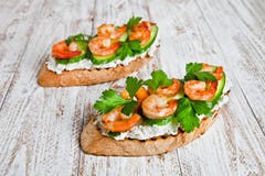 Garnelensandwich lizenzfreies stockfoto Garnelensandwich lizenzfreies stockfoto