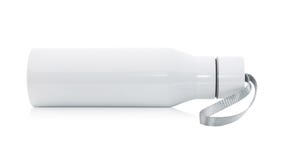 Garrafa de a?o da ?gua com a corda isolada no fundo branco Garrafa isolada do recipiente da ?gua Trajeto de grampeamento fotografia de stock Garrafa de a?o da ?gua com a corda isolada no fundo branco Garrafa isolada do recipiente da ?gua Trajeto de grampeamento fotografia de stock
