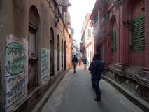 Gasse des alten Teils von Kolkata-Stadt, Indien lizenzfreies stockbild Gasse des alten Teils von Kolkata-Stadt, Indien lizenzfreies stockbild