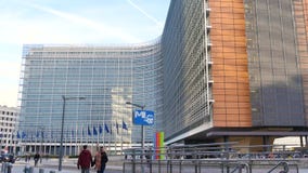 Gebäude der Europäischen Kommission in Brüssel, Belgien stock footage Gebäude der Europäischen Kommission in Brüssel, Belgien stock footage