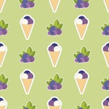 Gelado com uvas-do-monte Teste padrão sem emenda do humor do verão com gelado doce ilustração stock Gelado com uvas-do-monte Teste padrão sem emenda do humor do verão com gelado doce ilustração stock