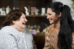 Gelukkige gespreksfamilie stock afbeeldingen Gelukkige gespreksfamilie stock afbeeldingen