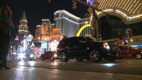 Gente en el lapso de la noche - clip 5 de Las Vegas de 12 metrajes Gente en el lapso de la noche - clip 5 de Las Vegas de 12 metrajes