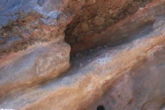 Geologia degli strati differenti di roccia vulcanica fotografia stock Geologia degli strati differenti di roccia vulcanica fotografia stock