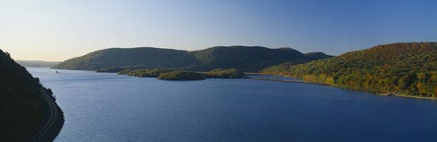George W Perkins Memorial Drive in het Park van de Staat van de Beerberg, Hudson River Valley, New York royalty-vrije stock afbeelding George W Perkins Memorial Drive in het Park van de Staat van de Beerberg, Hudson River Valley, New York royalty-vrije stock afbeelding