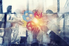 Gesch?ftsteam schlie?en St?cke G?nge an Teamwork, Partnerschaft und Integrationskonzept Doppelte Ber?hrung lizenzfreies stockbild Gesch?ftsteam schlie?en St?cke G?nge an Teamwork, Partnerschaft und Integrationskonzept Doppelte Ber?hrung lizenzfreies stockbild