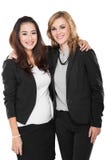 Geschäftsfrau mit zwei Jungen in einer freundlichen Umarmung, lokalisiert lizenzfreies stockbild Geschäftsfrau mit zwei Jungen in einer freundlichen Umarmung, lokalisiert lizenzfreies stockbild