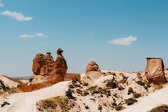 Gestalte gegeven de rotsvorming van de Devrentvallei Kameel in Cappadocia, Turkije royalty-vrije stock foto Gestalte gegeven de rotsvorming van de Devrentvallei Kameel in Cappadocia, Turkije royalty-vrije stock foto