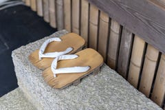 GETA ou chaussures japonaises traditionnelles photo stock GETA ou chaussures japonaises traditionnelles photo stock