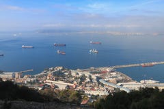 Gibraltar schronienia widok od ska?y, lato sezon fotografia stock Gibraltar schronienia widok od ska?y, lato sezon fotografia stock