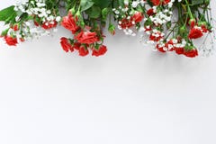 Gifta sig dekorblommor på vit bakgrund arkivfoto Gifta sig dekorblommor på vit bakgrund arkivfoto