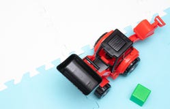 Giocattoli per i bambini piccoli Giocattoli educativi Sviluppo iniziale immagini stock Giocattoli per i bambini piccoli Giocattoli educativi Sviluppo iniziale immagini stock