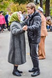 Giorno di una persona anziana in Russia immagini stock Giorno di una persona anziana in Russia immagini stock
