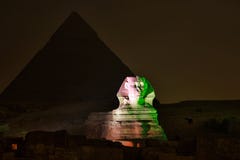 Giza sfinks, ostrosłup, Magiczny dźwięk i światło i, Pokazujemy obrazy stock Giza sfinks, ostrosłup, Magiczny dźwięk i światło i, Pokazujemy obrazy stock