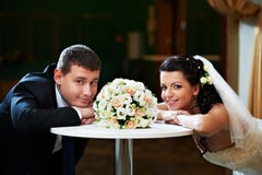 Glamour Bride And Groom On Their Wedding Day Royalty Free Stock Images Glamour Bride And Groom On Their Wedding Day Royalty Free Stock Images