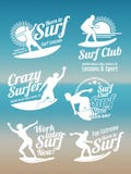 Gli sport praticanti il surfing dell'estate creativa bianca vector la raccolta del logos con il surfista, il bordo di spuma e l'o Immagini Stock Libere da Diritti Gli sport praticanti il surfing dell'estate creativa bianca vector la raccolta del logos con il surfista, il bordo di spuma e l'o Immagini Stock Libere da Diritti