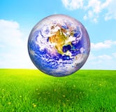 Globo da terra sobre a paisagem bonita imagens de stock Globo da terra sobre a paisagem bonita imagens de stock