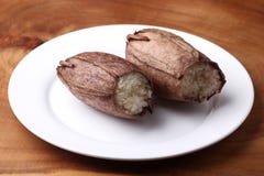 Glutinous рис сваренный в листьях завода кувшина Стоковая Фотография RF Glutinous рис сваренный в листьях завода кувшина Стоковая Фотография RF