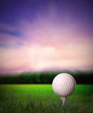 Golf Ball On Tee Royalty Free Stock Photography Golf Ball On Tee Royalty Free Stock Photography