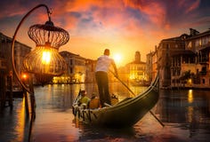 Gondolier At Sunset Royalty Free Stock Images