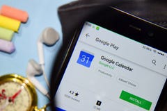 Google Calendar dev app z powiększać na Smartphone ekranie fotografia royalty free Google Calendar dev app z powiększać na Smartphone ekranie fotografia royalty free