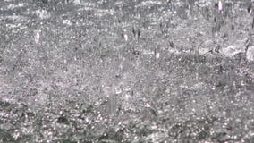 Gotas de agua del agua en la tierra metrajes Gotas de agua del agua en la tierra metrajes