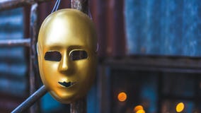 Gouden het Gezichtsmasker van de Maskeradeberoemdheid royalty-vrije stock fotografie Gouden het Gezichtsmasker van de Maskeradeberoemdheid royalty-vrije stock fotografie
