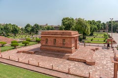 Graf van Dr. Muhammad Iqbal, Lahore, Punjab, Pakistan royalty-vrije stock foto Graf van Dr. Muhammad Iqbal, Lahore, Punjab, Pakistan royalty-vrije stock foto