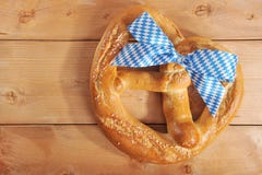 Grand bretzel mou bavarois d'Oktoberfest images libres de droits Grand bretzel mou bavarois d'Oktoberfest images libres de droits
