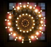 Grand lustre fleuri images libres de droits Grand lustre fleuri images libres de droits