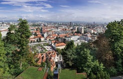 Grande vista aérea panorâmico de Ljubljana fotografia de stock Grande vista aérea panorâmico de Ljubljana fotografia de stock