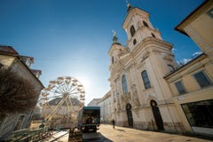 Graz Austria, Grudzień, - 2017: Graz stara grodzka główna ulica Mariahi zdjęcie royalty free Graz Austria, Grudzień, - 2017: Graz stara grodzka główna ulica Mariahi zdjęcie royalty free